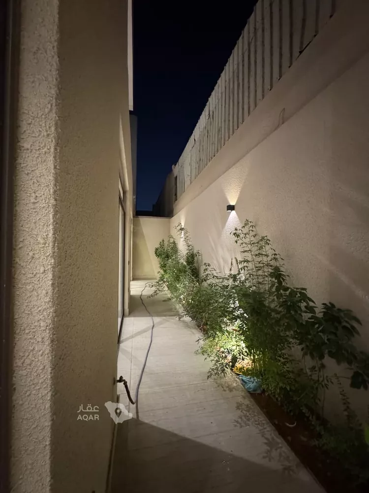 Floor for Sale in Riyadh An Nafal 23