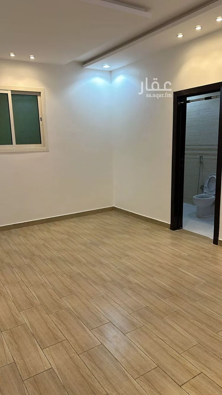 فيلا للبيع في شارع محمد بن علي الكيلاني, حي المهدية, مدينة الرياض, منطقة الرياض صورة 4