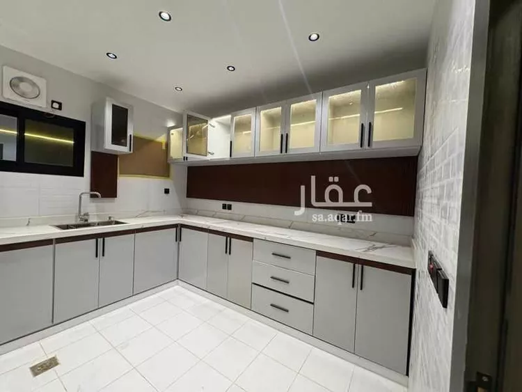 شقة للبيع في حي الإسكان, مدينة صامطه, منطقة جازان صورة 2