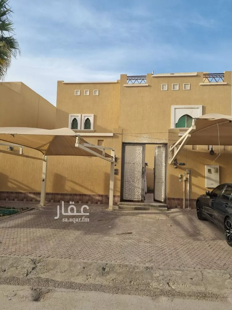 فيلا للبيع في شارع بريدة, حي العاصمة, مدينة الدرعية, منطقة الرياض