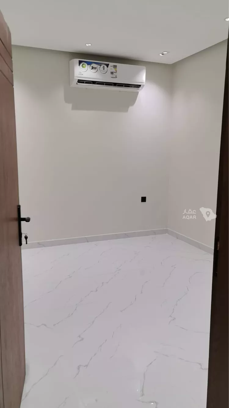 عمارة للإيجار في شارع الهفوف, حي الخبر الجنوبية, مدينة الخبر, المنطقة الشرقية 12