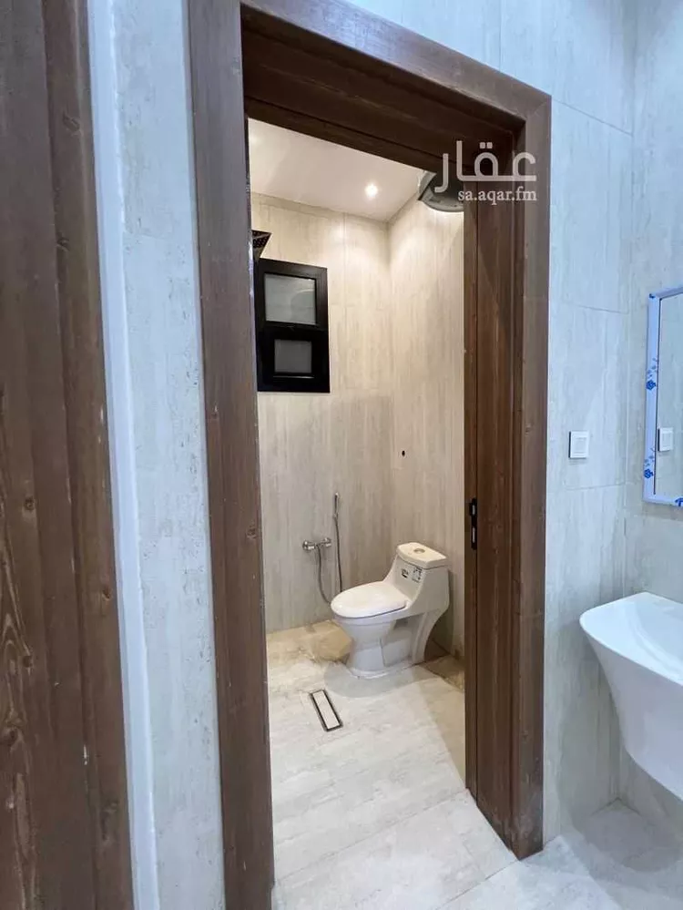 فيلا للبيع في شارع إسماعيل بن عيسى المرشدي, حي الرمال, مدينة الرياض, منطقة الرياض 8