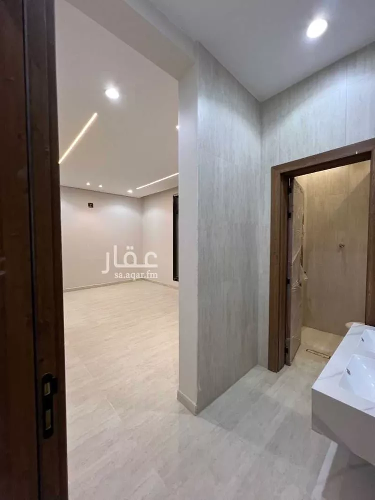فيلا للبيع في شارع إسماعيل بن عيسى المرشدي, حي الرمال, مدينة الرياض, منطقة الرياض 11