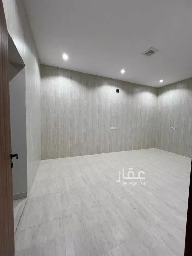 فيلا للبيع في شارع إسماعيل بن عيسى المرشدي, حي الرمال, مدينة الرياض, منطقة الرياض صورة 2