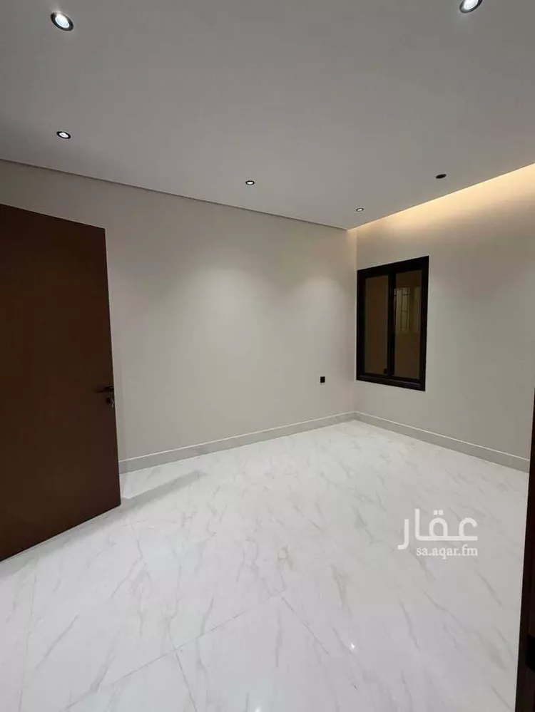 Floor for Sale in Riyadh Ar Rimal 10