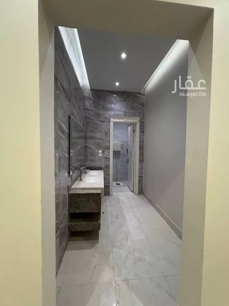فيلا للبيع في شارع أبي الطاهر الأنماطي, حي الرمال, مدينة الرياض, منطقة الرياض 15