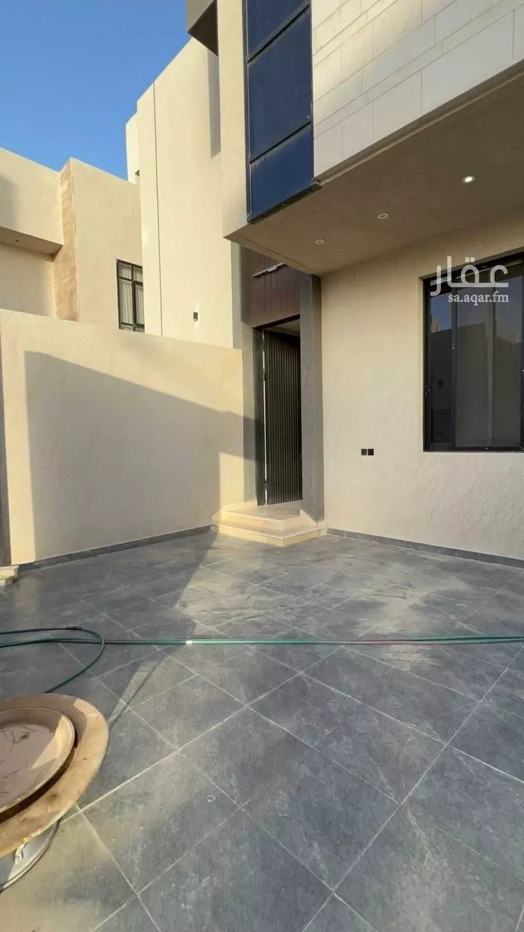 Floor for Sale in Riyadh Al Janadriyah صورة 5