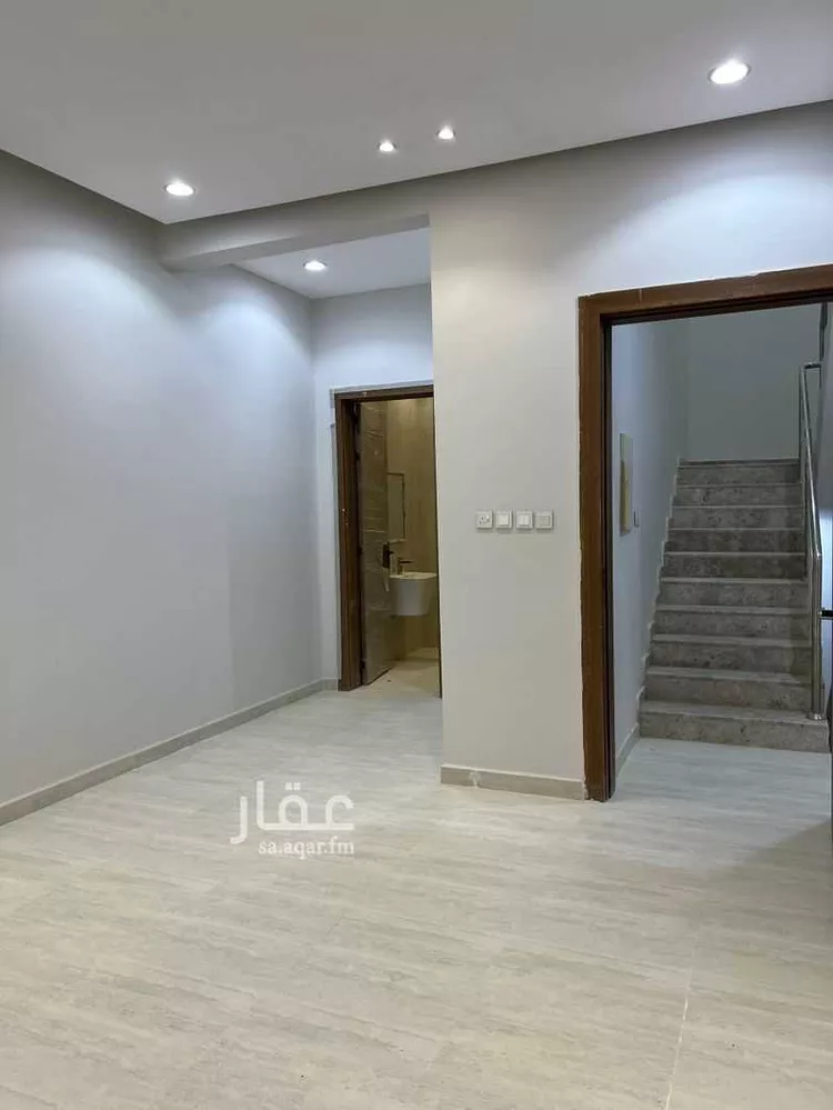 فيلا للبيع في شارع إسماعيل بن عيسى المرشدي, حي الرمال, مدينة الرياض, منطقة الرياض 10