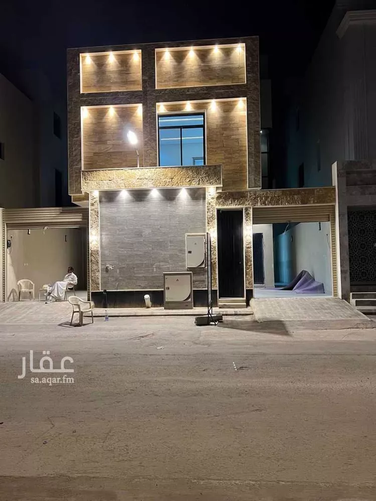 فيلا للبيع في شارع إسماعيل بن عيسى المرشدي, حي الرمال, مدينة الرياض, منطقة الرياض