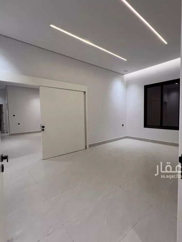Floor for Sale in Riyadh Ar Rimal 7