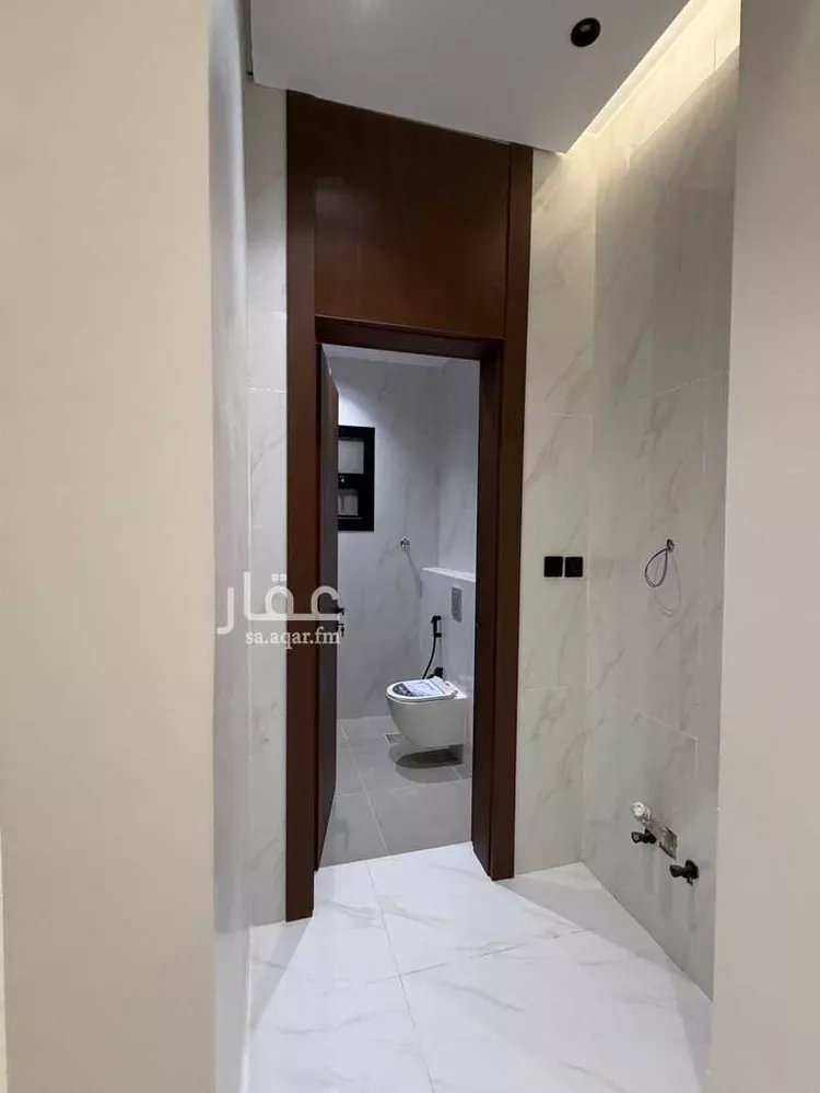 Floor for Sale in Riyadh Ar Rimal 6