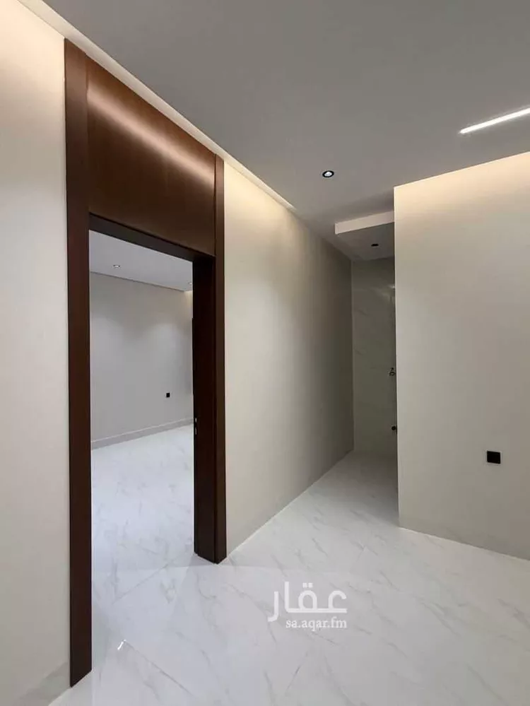 Floor for Sale in Riyadh Ar Rimal 9