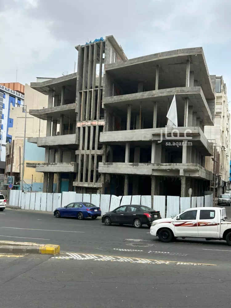 عمارة للبيع في شارع سعود بن عبدالعزيز, حي العزيزية, مدينة ابها, منطقة عسير