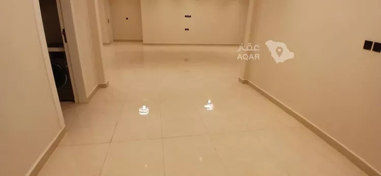 عمارة للإيجار في شارع ابن بركة, حي الشرفية, مدينة الرياض, منطقة الرياض 8