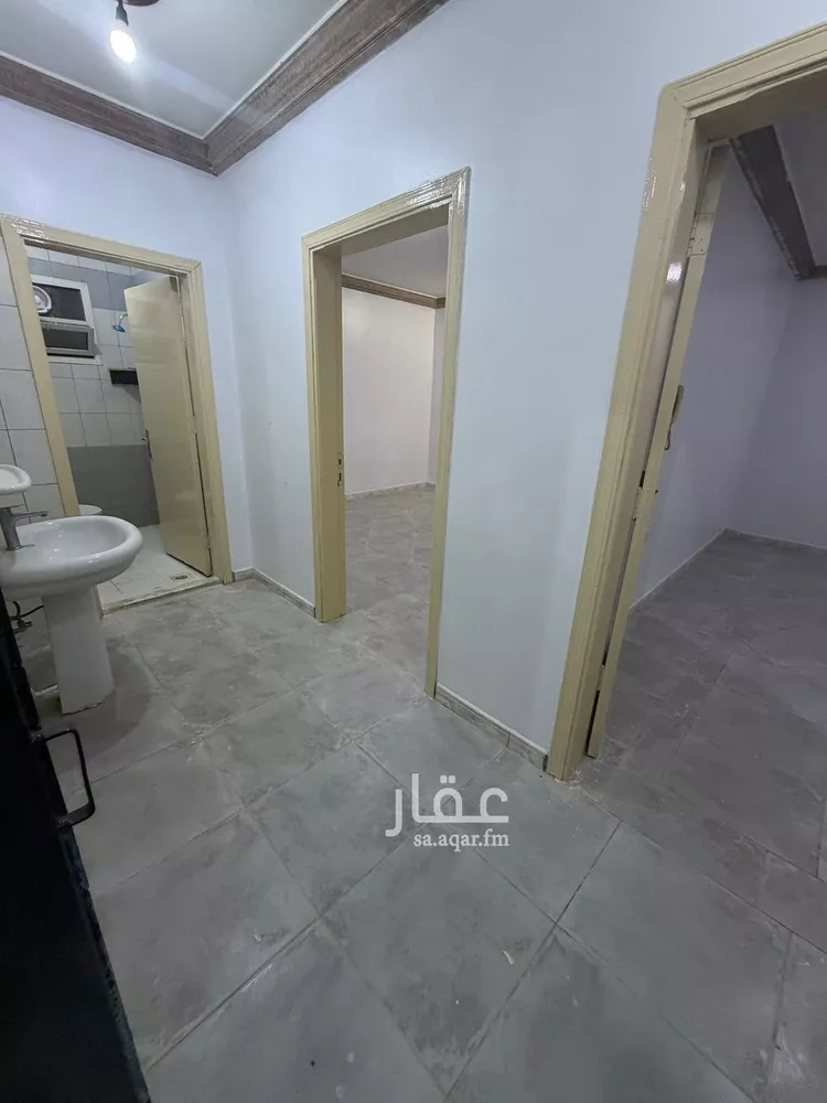 عمارة للإيجار في شارع طيبة, حي ظهرة لبن, مدينة الرياض, منطقة الرياض 12