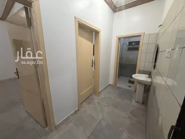 عمارة للإيجار في شارع طيبة, حي ظهرة لبن, مدينة الرياض, منطقة الرياض 11