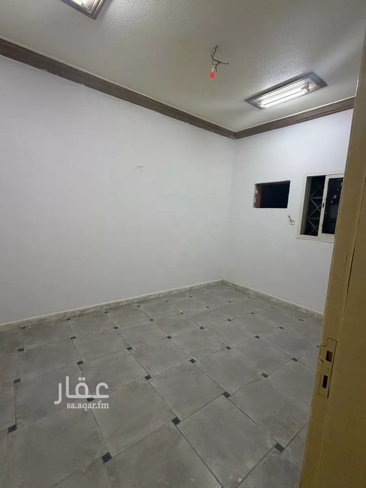 عمارة للإيجار في شارع طيبة, حي ظهرة لبن, مدينة الرياض, منطقة الرياض 7