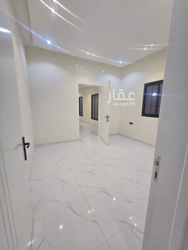 دور للبيع في شارع عرفات, حي الدار البيضاء, مدينة الرياض, منطقة الرياض صورة 4