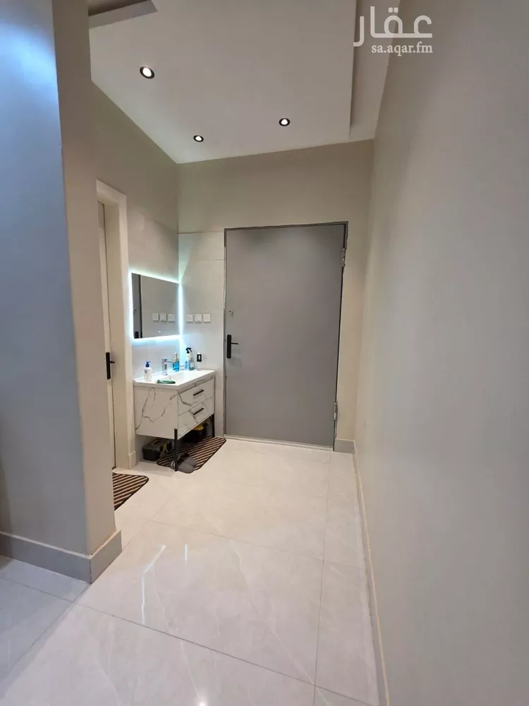 Floor for Sale in Riyadh Ad Dar Al Baida صورة 2