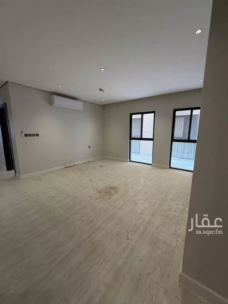 شقة للإيجار في شارع سيف بن عزاز, حي المعيزيلة, مدينة الرياض, منطقة الرياض صورة 2