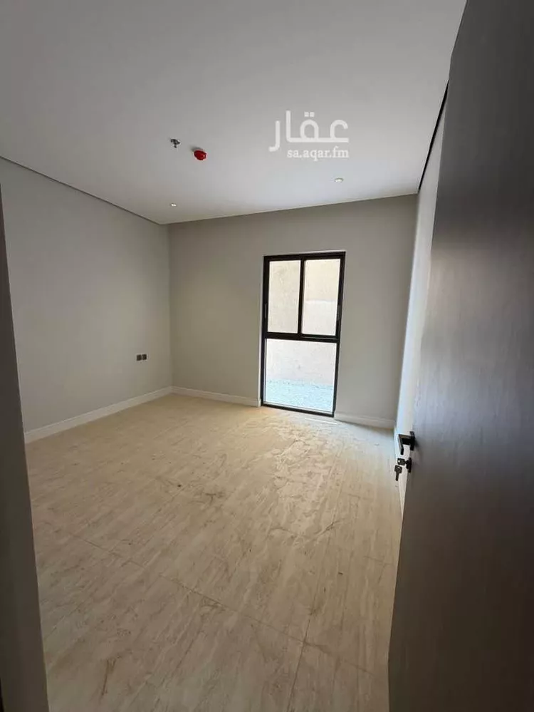 شقة للإيجار في شارع سيف بن عزاز, حي المعيزيلة, مدينة الرياض, منطقة الرياض 10