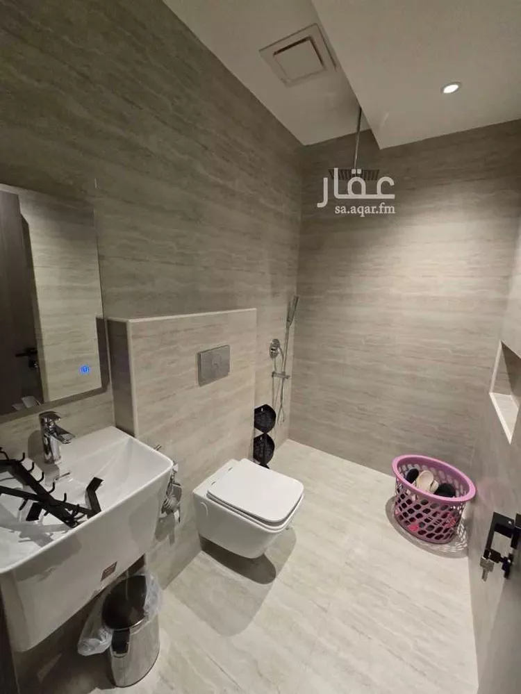 شقة للإيجار في شارع سيف بن عزاز, حي المعيزيلة, مدينة الرياض, منطقة الرياض 21