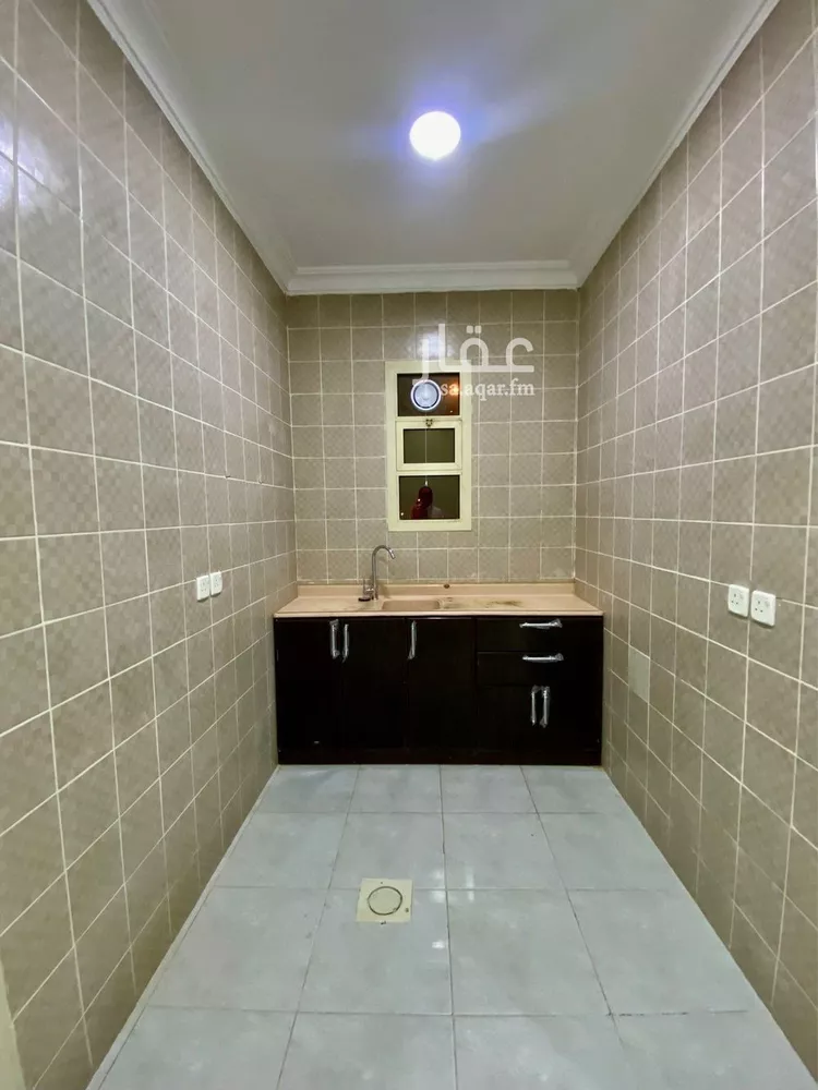 شقة للإيجار في شارع الشيخ إسحاق بن عبدالرحمن بن حسن, حي السويدي الغربي, مدينة الرياض, منطقة الرياض صورة 2