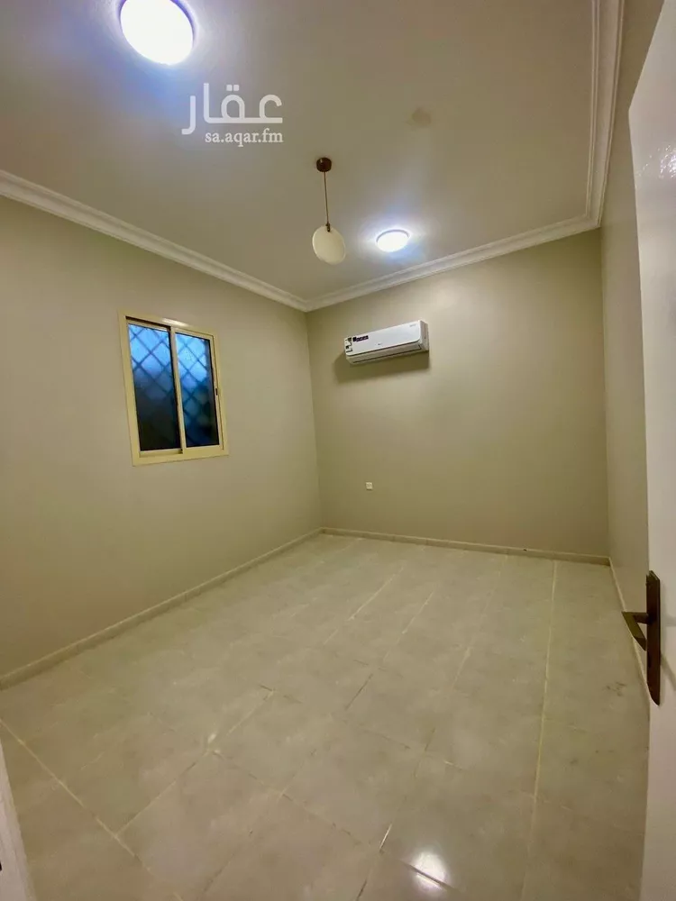 شقة للإيجار في شارع الشيخ إسحاق بن عبدالرحمن بن حسن, حي السويدي الغربي, مدينة الرياض, منطقة الرياض صورة 2