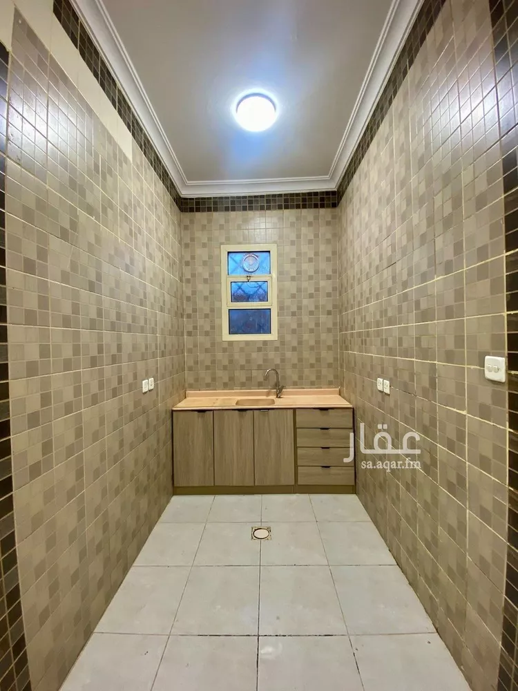 شقة للإيجار في شارع الشيخ إسحاق بن عبدالرحمن بن حسن, حي السويدي الغربي, مدينة الرياض, منطقة الرياض صورة 3