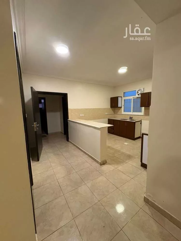 شقة للإيجار في شارع القطبي, حي البحيرة, مدينة أبها, منطقة عسير صورة 4