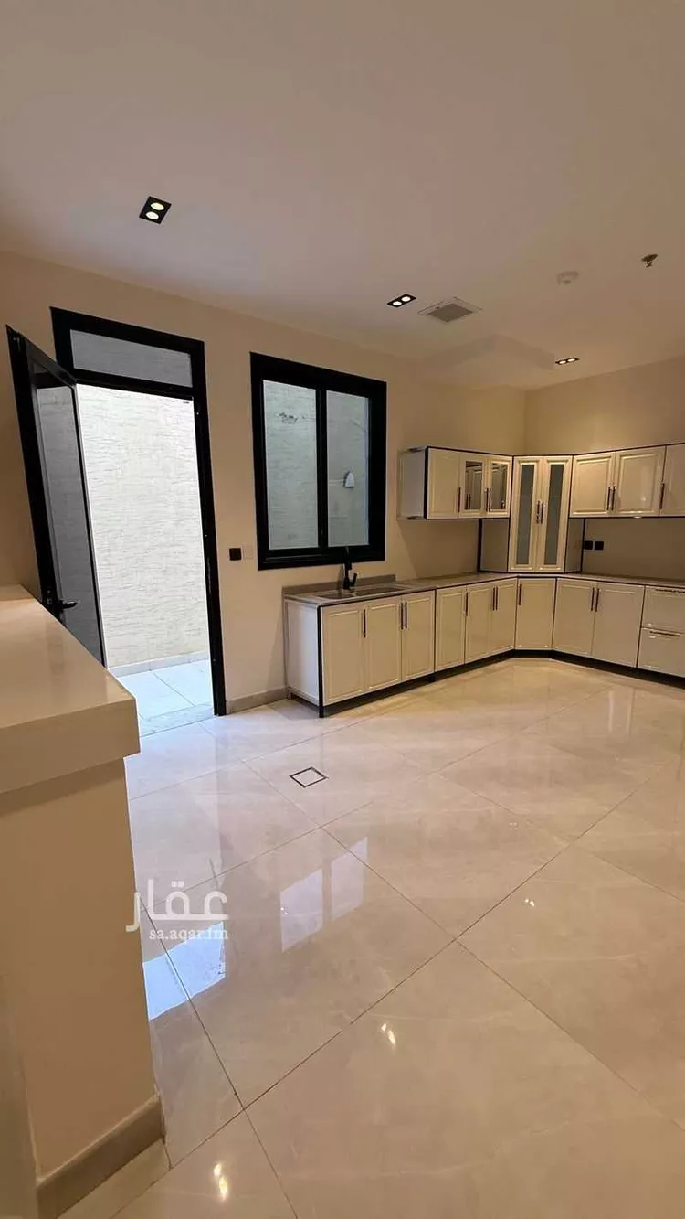 شقة للإيجار في شارع عقبه بن عثمان بن خلده, حي العوالي, مدينة الرياض, منطقة الرياض صورة 3