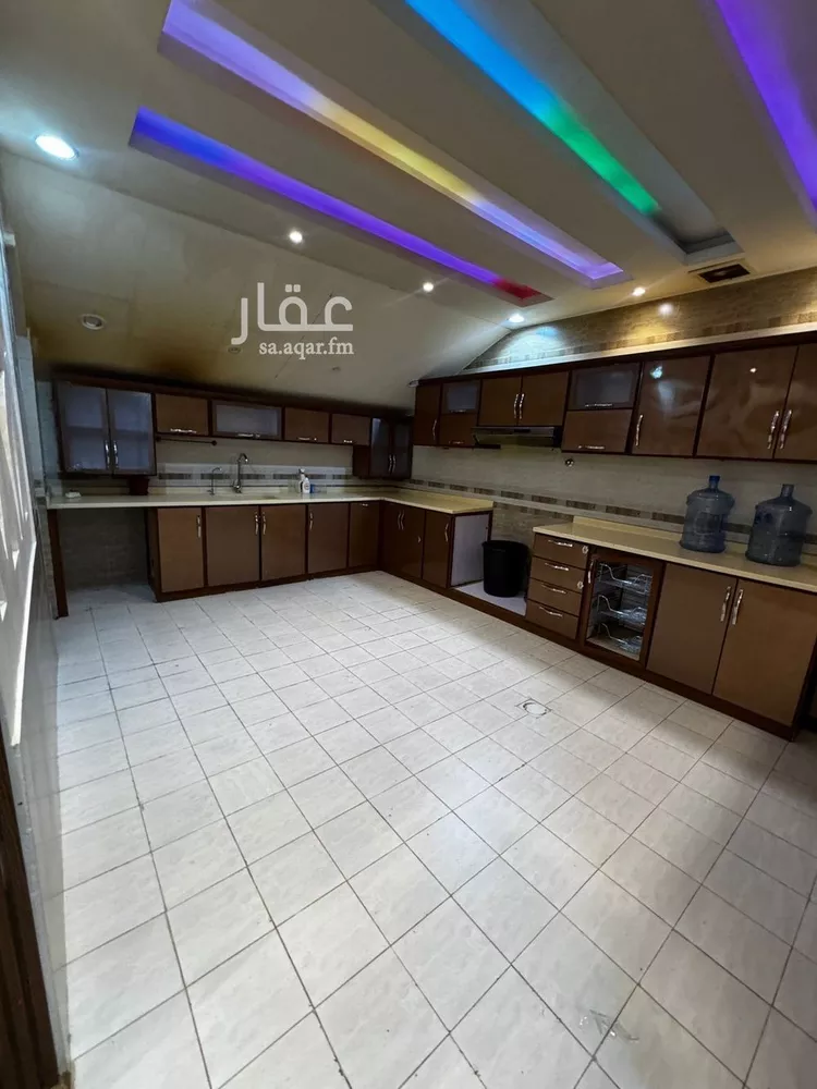 فيلا للإيجار في شارع رقم 196, حي ظهرة لبن, مدينة الرياض, منطقة الرياض 8