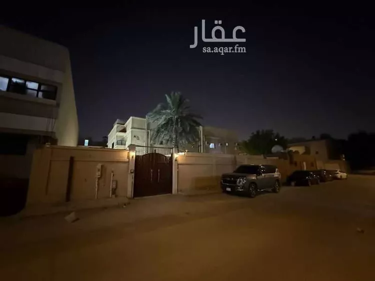 فيلا للبيع في شارع خالد بن جنادة, حي الضباط, مدينة الرياض, منطقة الرياض
