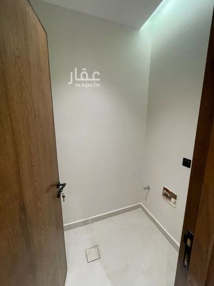 شقة للبيع في شارع أحمد عبد الله الفاسي, حي السويس 2, مدينة جازان, منطقة جازان صورة 5