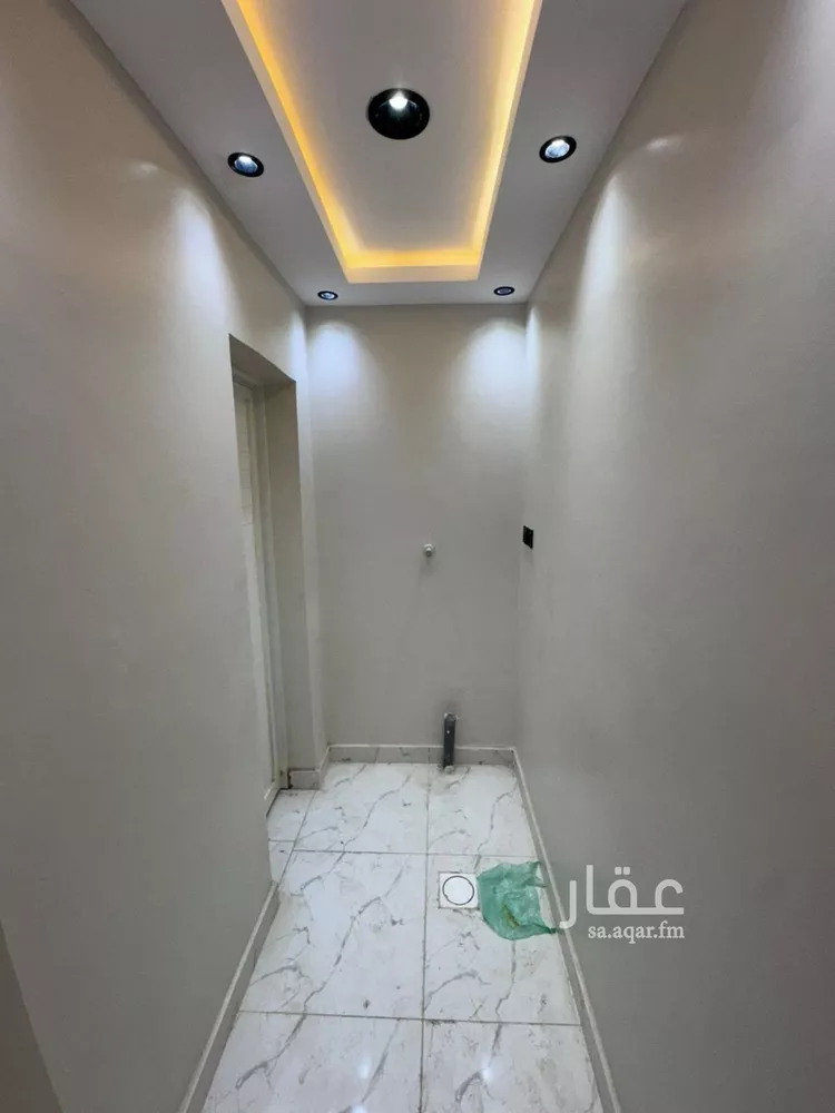 فيلا للبيع في شارع ميمونة بنت الحارث, حي الزهور, مدينة صامطة, منطقة جازان صورة 4