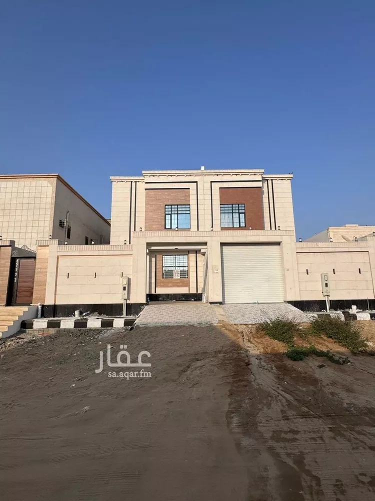 فيلا للبيع في شارع ميمونة بنت الحارث, حي الزهور, مدينة صامطة, منطقة جازان