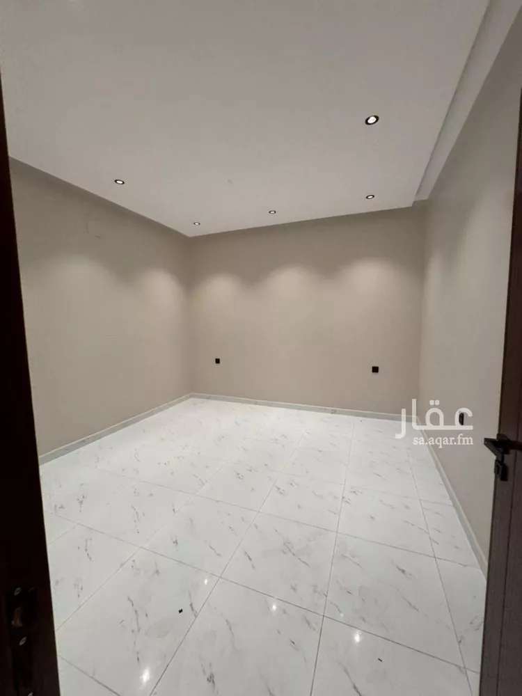 شقة للبيع في شارع ام المؤمنين عائشة بنت ابي بكر, حي الشاطئ, مدينة جازان, منطقة جازان صورة 4