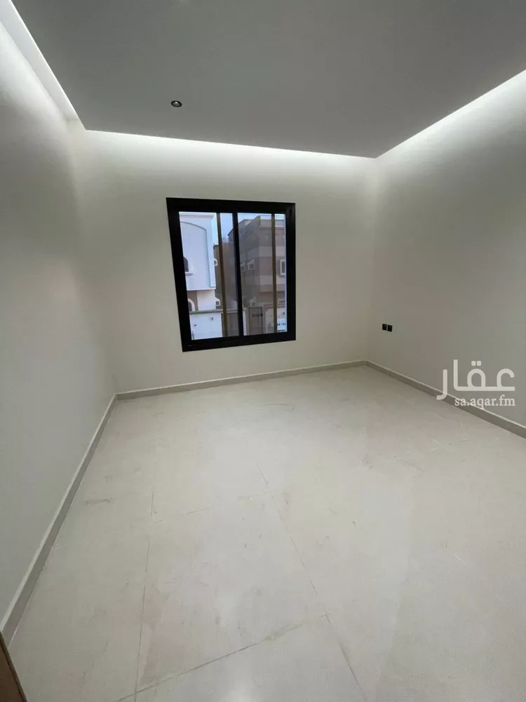 شقة للبيع في شارع أحمد عبد الله الفاسي, حي السويس 2, مدينة جازان, منطقة جازان صورة 4