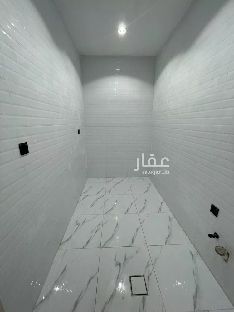 دور للبيع في شارع ميمونة بنت الحارث, حي الزهور, مدينة صامطة, منطقة جازان 14