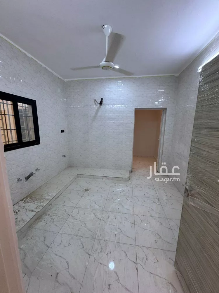 فيلا للبيع في شارع ميمونة بنت الحارث, حي الزهور, مدينة صامطة, منطقة جازان 7