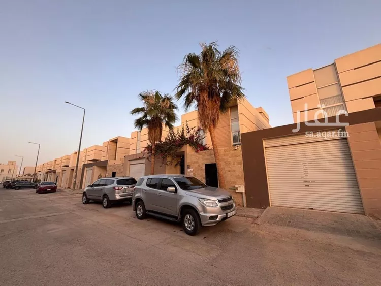 فيلا للبيع في شارع يزيد بن الاصم, حي العارض, مدينة الرياض, منطقة الرياض