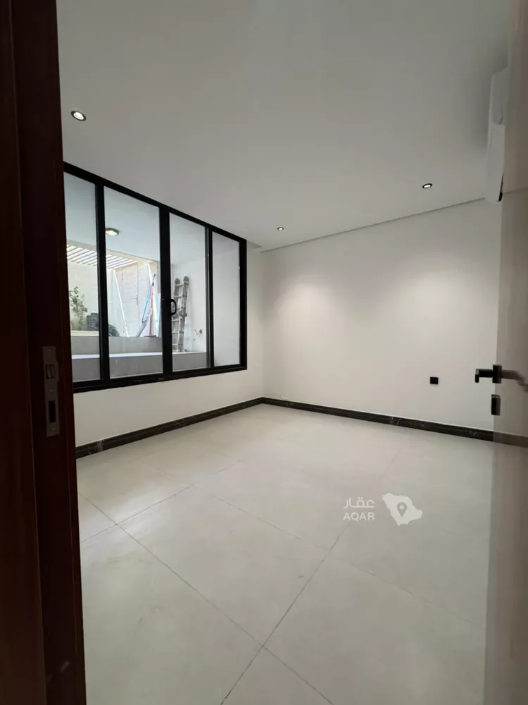Floor for Rent in Riyadh At Taawon 10