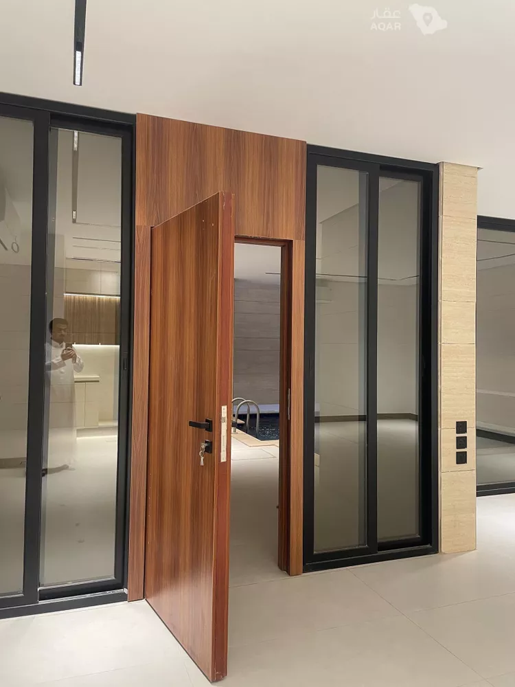 Floor for Rent in Riyadh At Taawon 17