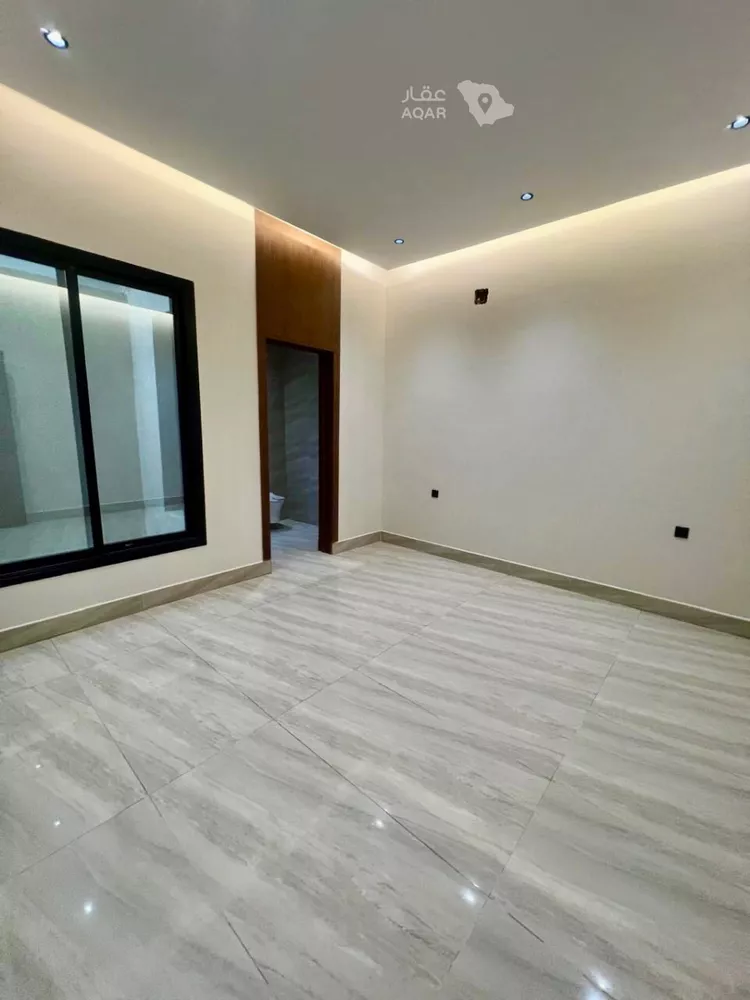 Floor for Sale in Riyadh Dirab 5