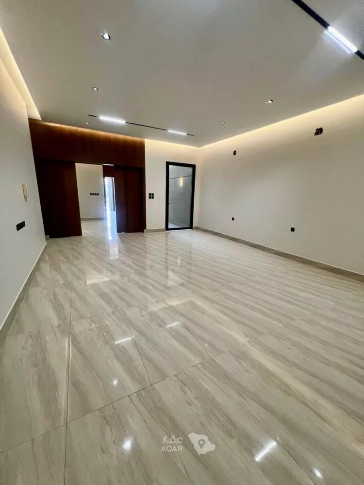 Floor for Sale in Riyadh Dirab 6