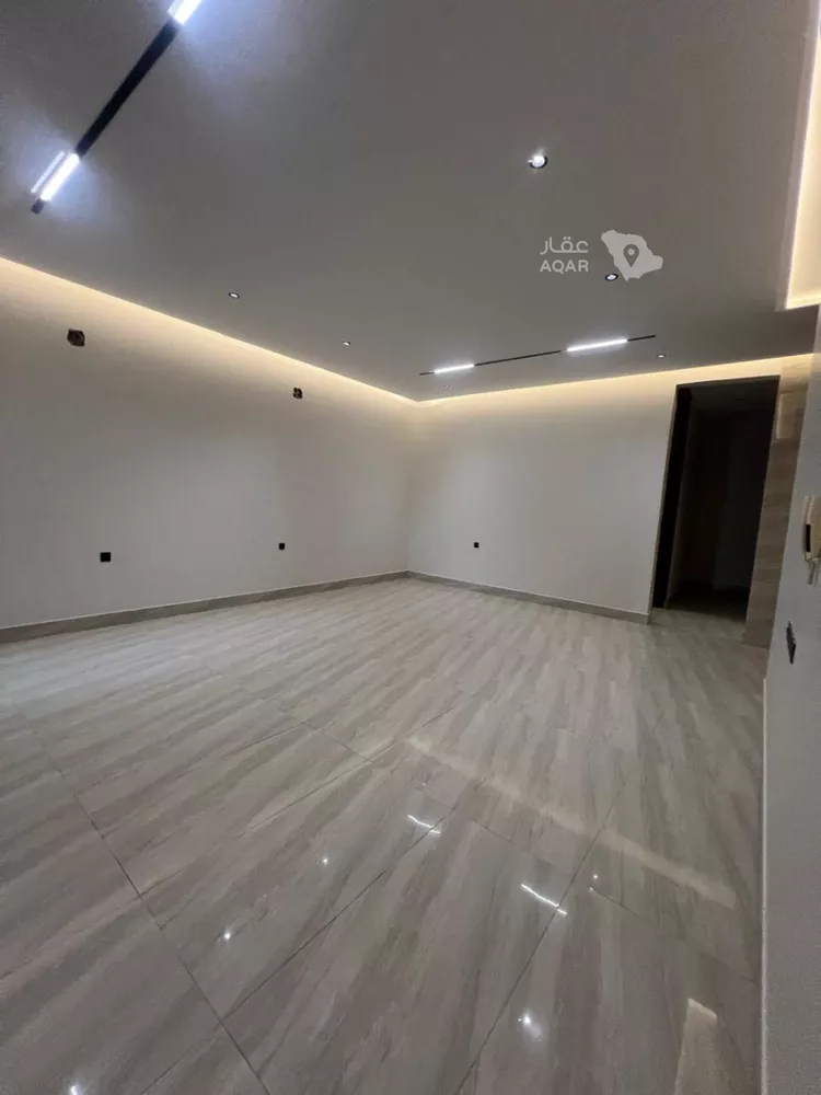 Floor for Sale in Riyadh Dirab 3