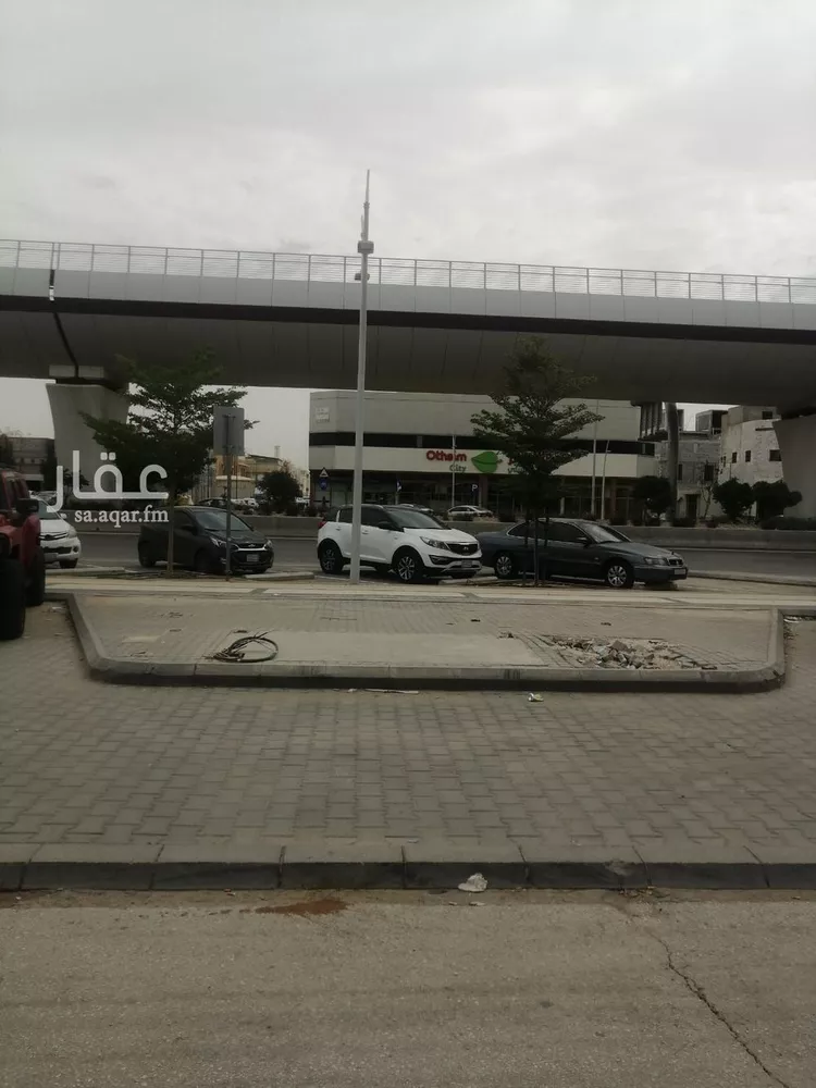 صراف / بنك للإيجار في شارع عبدالرحمن بن عوف, حي المنار, مدينة الرياض, منطقة الرياض