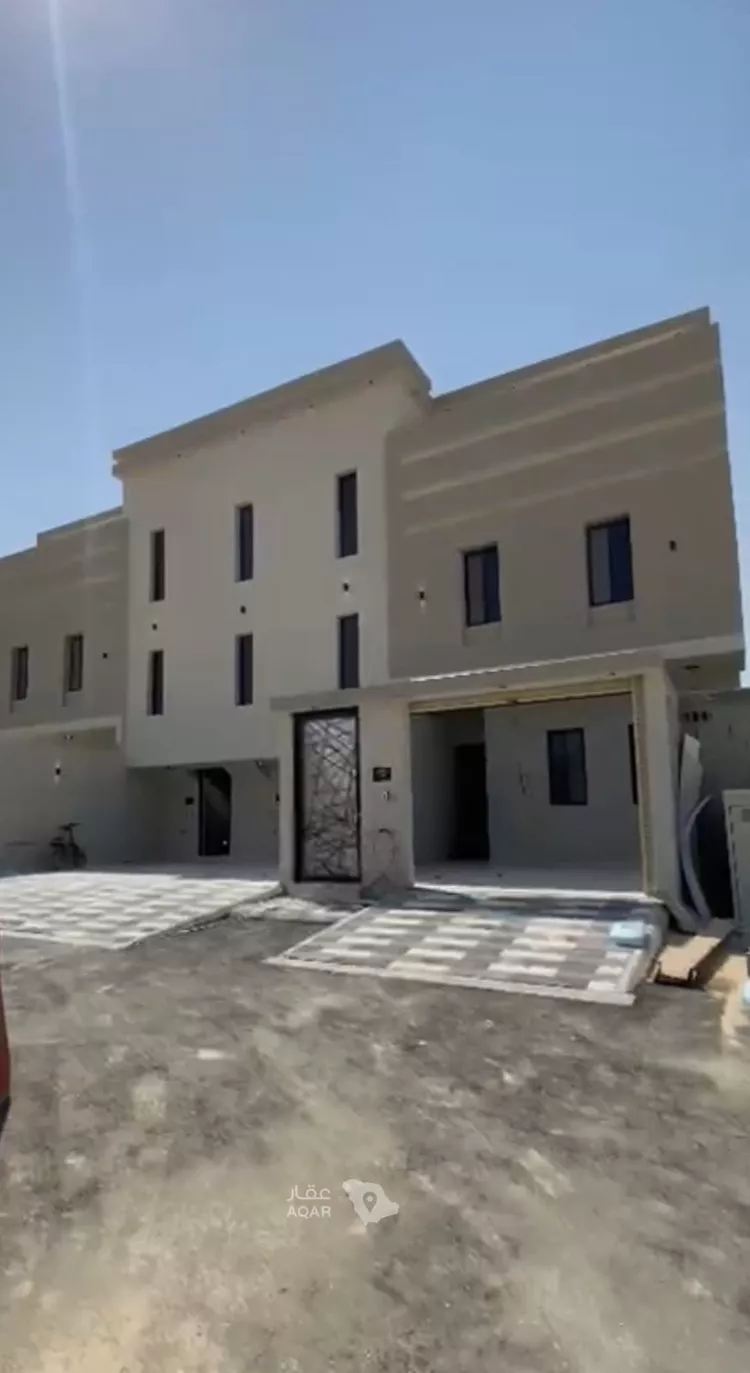 عمارة للبيع في شارع اشبيليه 162, حي إشبيلية, مدينة الجبيل, المنطقة الشرقية