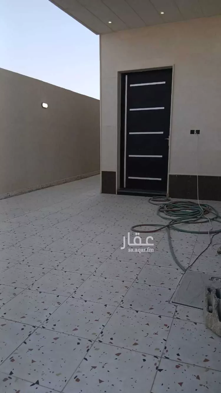 دور للبيع في شارع القاضي الفراء, حي البيان, مدينة الرياض, منطقة الرياض صورة 2