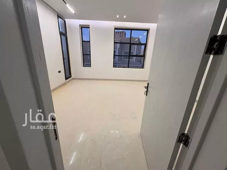 دور للبيع في شارع القاضي الفراء, حي البيان, مدينة الرياض, منطقة الرياض صورة 3